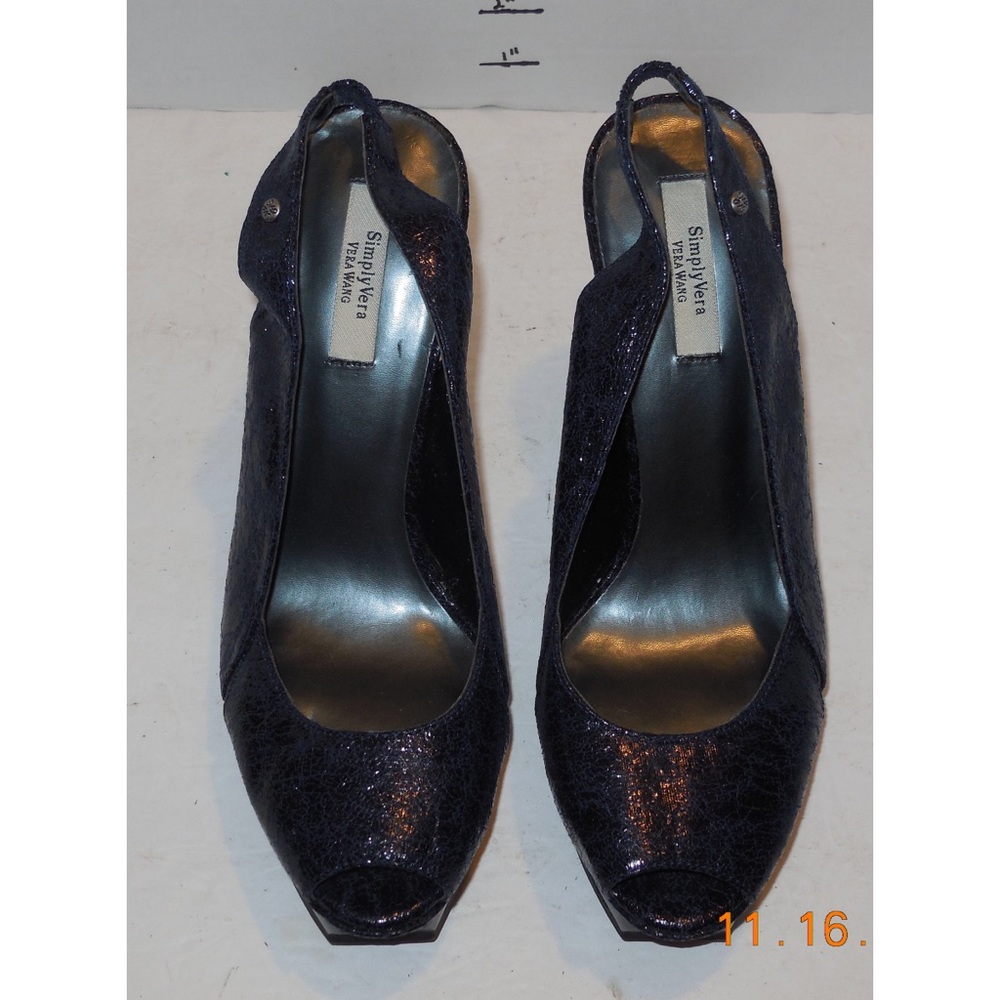 Simply Vera navy reptile print heels sz 9m